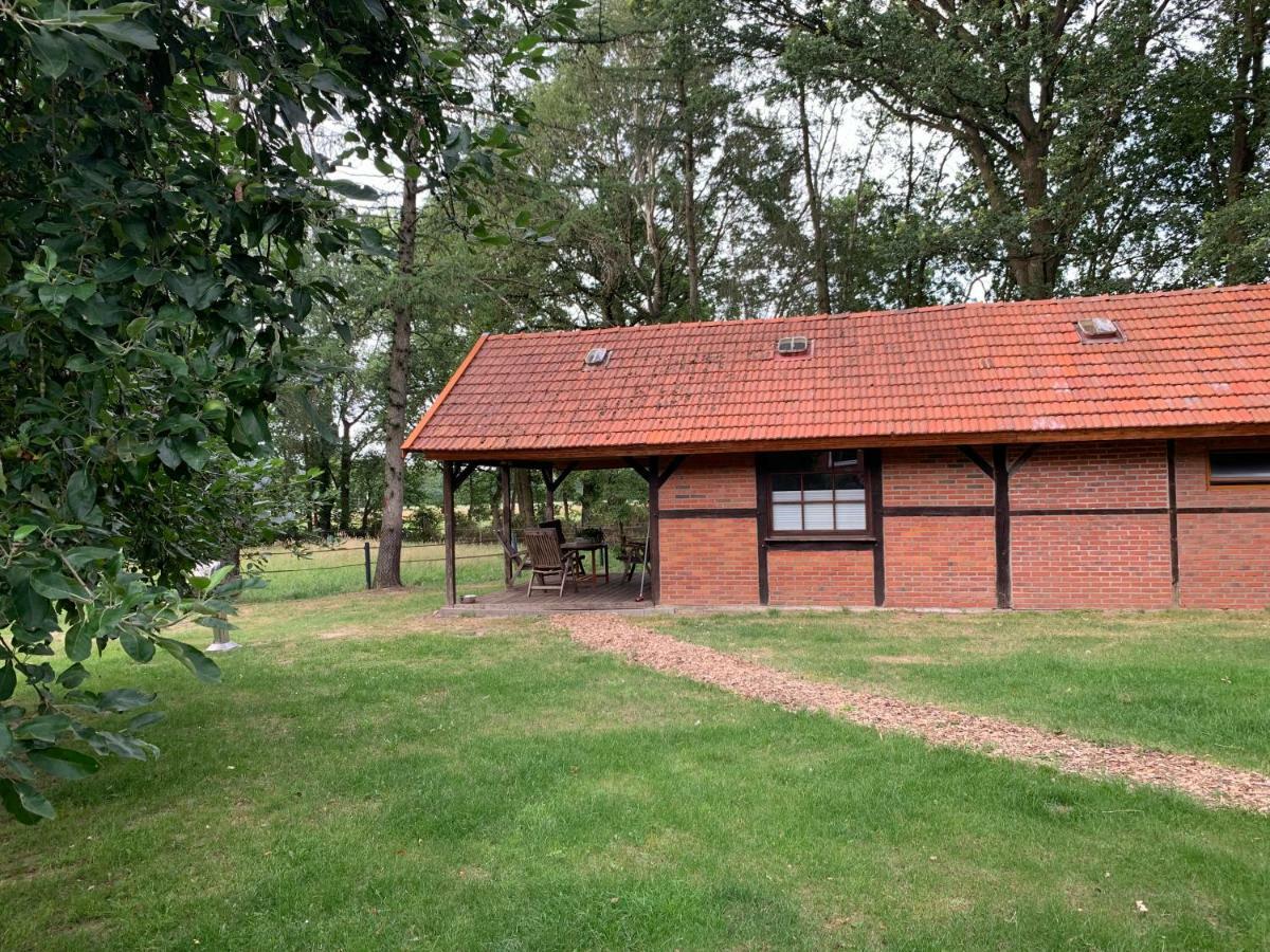 Ferienhaus Am Waeldchen Uelsen Exterior photo